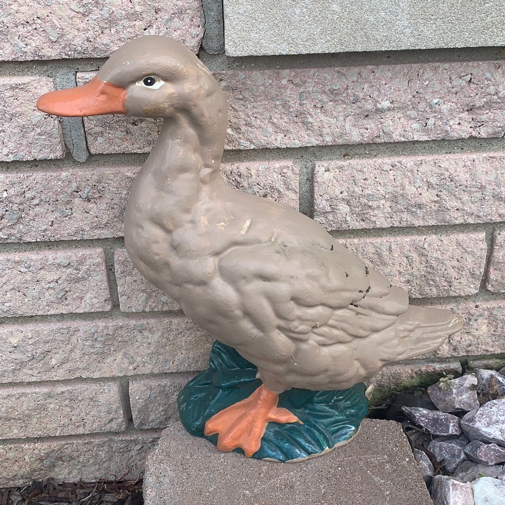 Cast iron duck door stopper
